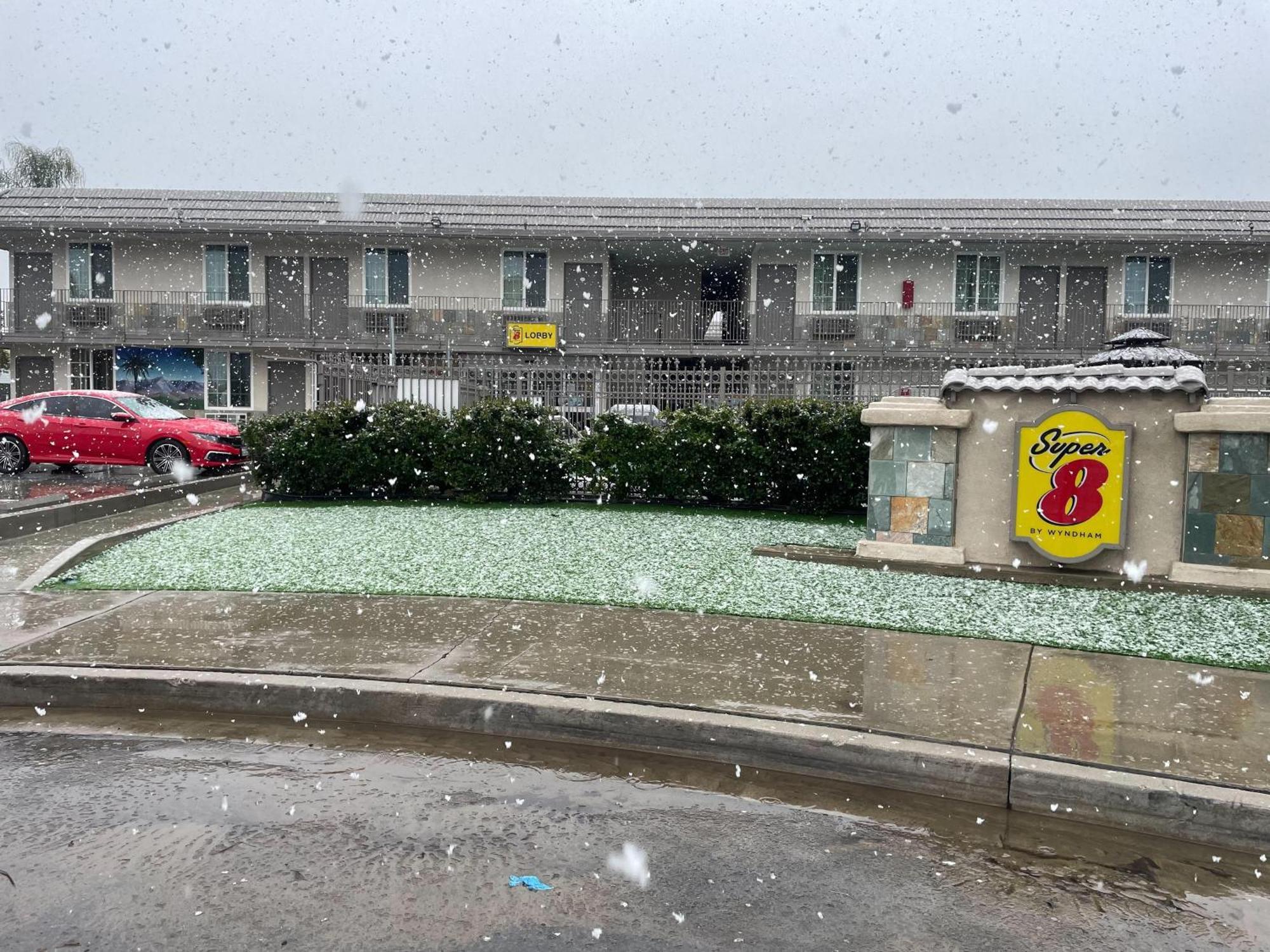 Motel Super 8 By Wyndham Redlands/San Bernardino Exterior foto