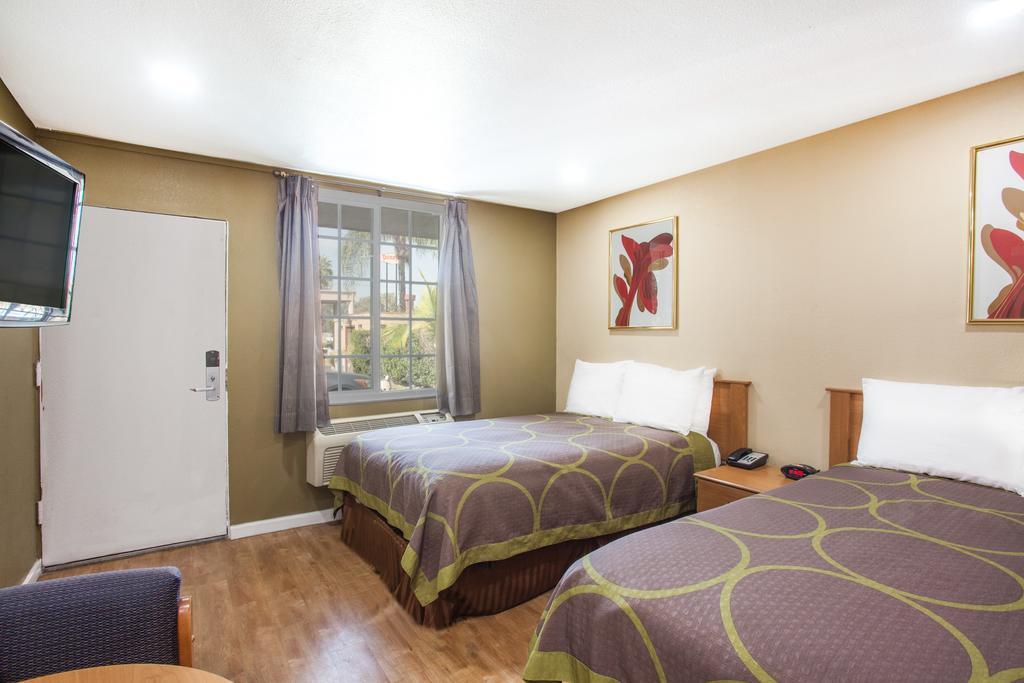 Motel Super 8 By Wyndham Redlands/San Bernardino Exterior foto