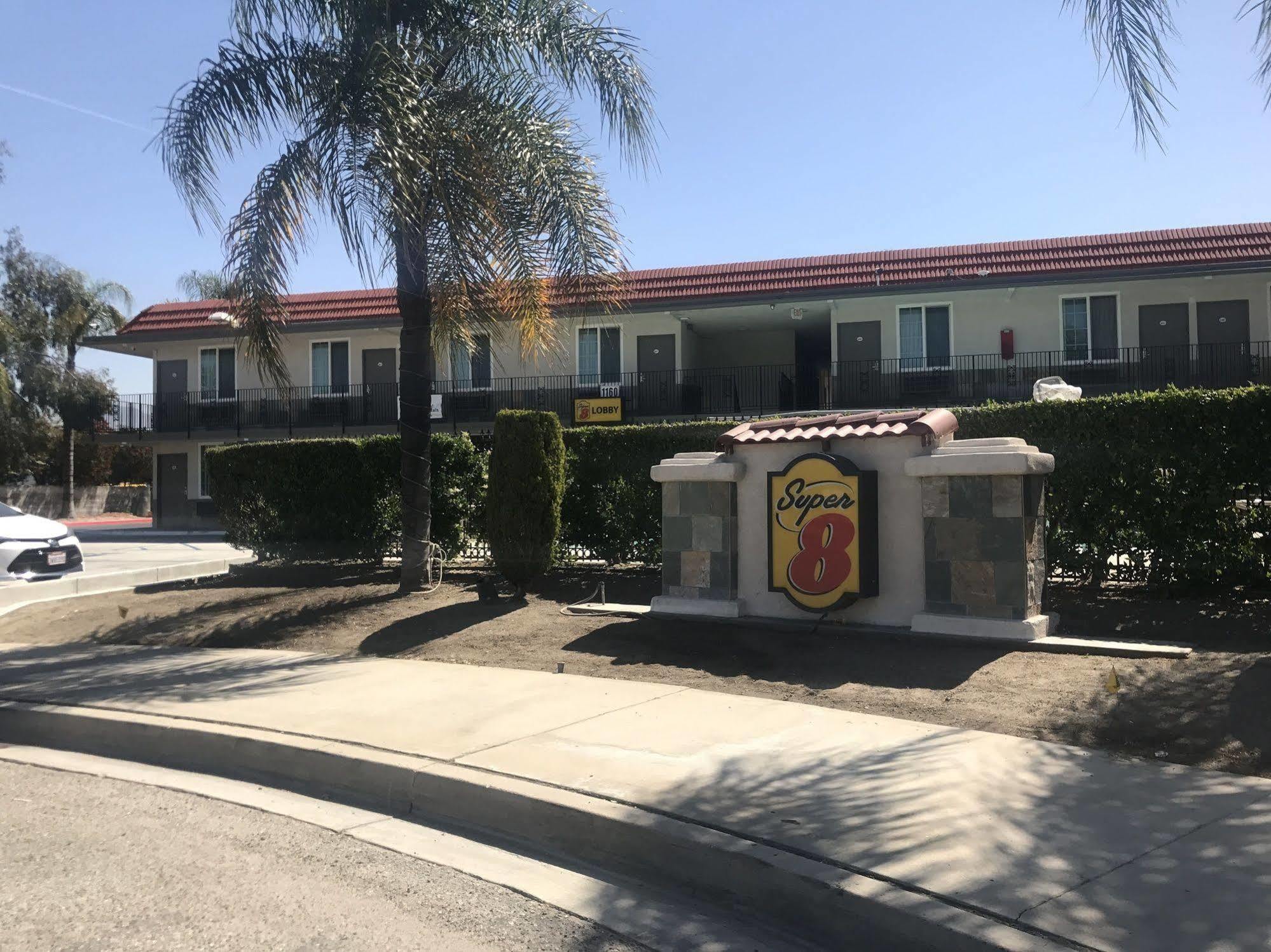 Motel Super 8 By Wyndham Redlands/San Bernardino Exterior foto